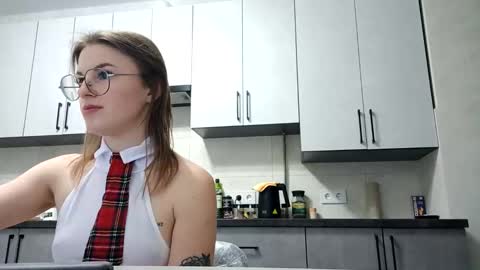 Snapshot of zoriana20 chatting on 11.11.25 zoriana20 online show from 11.11.25