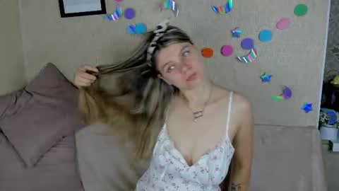 Snapshot of zorianaa_ chatting on 07.05.26 Zoriana online show from 07.05.26