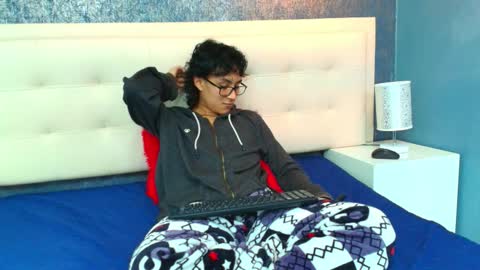     online show from 11.07.25