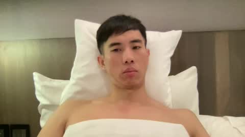 Snapshot of zseszsesz chatting on 01.08.25 Z online show from 01.08.25