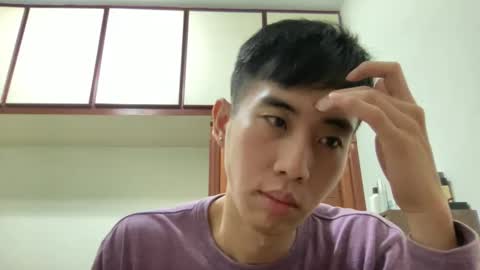 Snapshot of zseszsesz chatting on 03.08.25 Z online show from 03.08.25