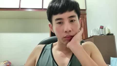 Snapshot of zseszsesz chatting on 10.23.25 Z online show from 10.23.25