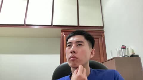 Snapshot of zseszsesz chatting on 10.24.25 Z online show from 10.24.25