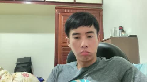 Snapshot of zseszsesz chatting on 04.13.26 Z online show from 04.13.26