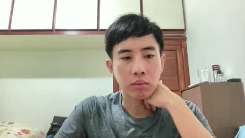 Snapshot of zseszsesz chatting on 04.14.26 Z online show from 04.14.26