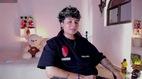 Snapshot of zuryramirez_ chatting on 05.15.26 Zury Ramirez online show from 05.15.26