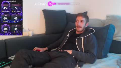 Zuzmoe online show from 12.15.25