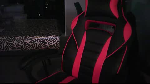 Snapshot of zyriosben chatting on 01.27.25 zyriosben online show from 01.27.25