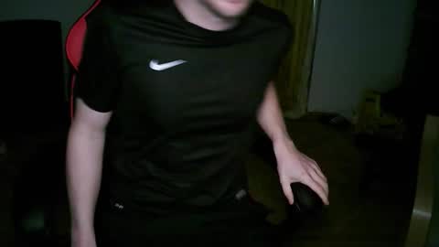 Snapshot of zyriosben chatting on 12.22.25 zyriosben online show from 12.22.25