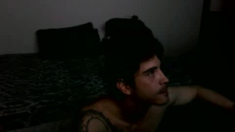 Snapshot of zzzzsaw chatting on 04.11.26 zzzzsaw online show from 04.11.26