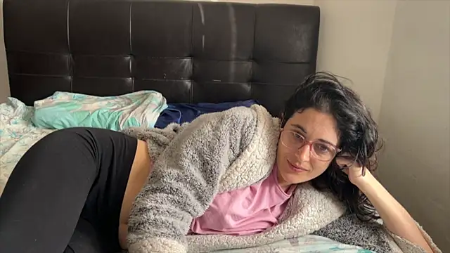 Lunaabbey online show from 02.12.26