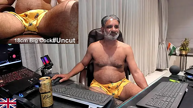 Snapshot of OnlineBossUK chatting on 01.16.26 OnlineBossUK online show from 01.16.26