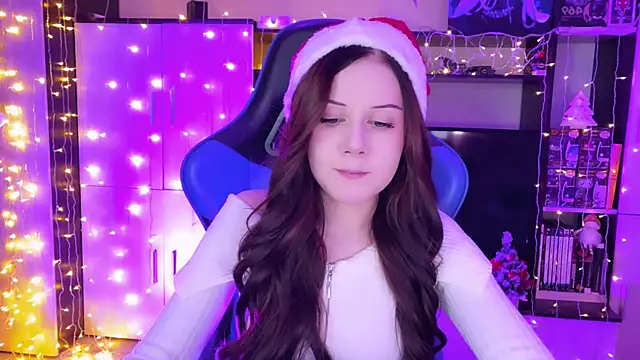 Snapshot of jasminevine chatting on 12.24.24 jasminevine online show from 12.24.24