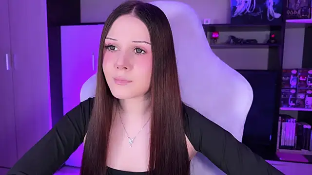 Snapshot of jasminevine chatting on 11.07.25 jasminevine online show from 11.07.25