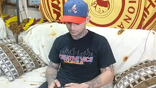 Snapshot of DADDY_KANE8--- chatting on 02.13.25 DADDY KANE8--- online show from 02.13.25