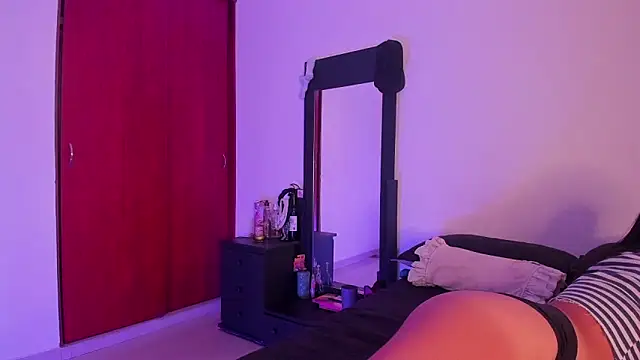 little kayla  online show from 02.05.25