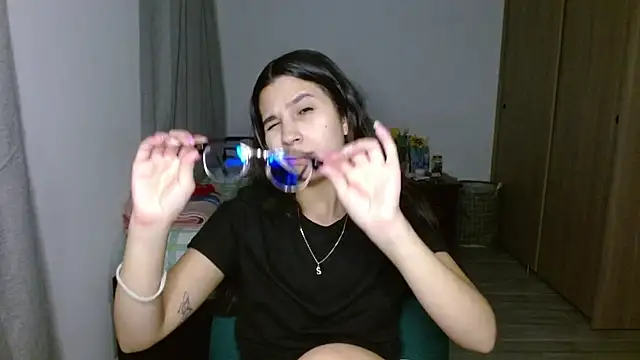 mia  lopez  online show from 10.21.25