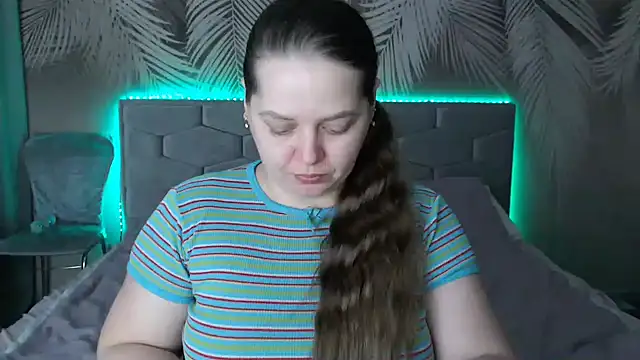 Snapshot of uliastar chatting on 02.02.25 uliastar online show from 02.02.25