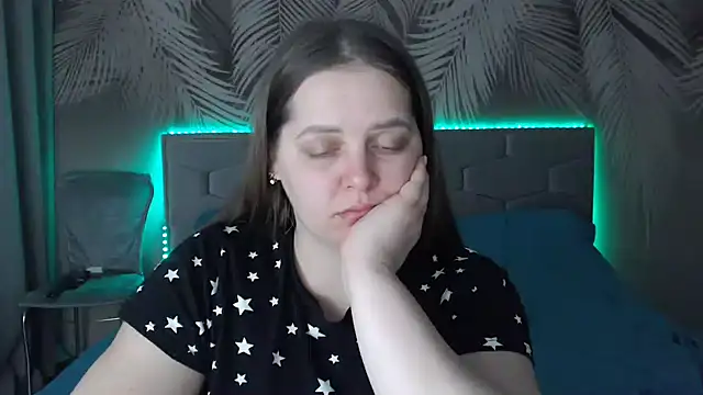 Snapshot of uliastar chatting on 02.15.25 uliastar online show from 02.15.25