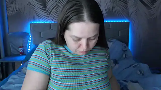 Snapshot of uliastar chatting on 02.23.25 uliastar online show from 02.23.25