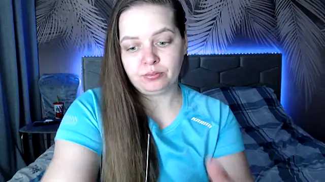 Snapshot of uliastar chatting on 02.27.25 uliastar online show from 02.27.25