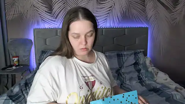 Snapshot of uliastar chatting on 03.04.25 uliastar online show from 03.04.25