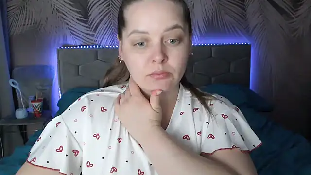 Snapshot of uliastar chatting on 03.15.25 uliastar online show from 03.15.25