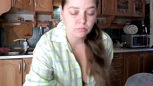 Snapshot of uliastar chatting on 10.05.25 uliastar online show from 10.05.25