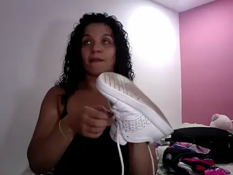 Snapshot of gatubelahot chatting on 02.01.25 gatubelahot online show from 02.01.25