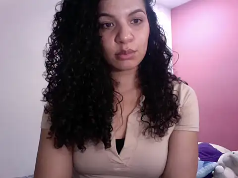 Snapshot of gatubelahot chatting on 02.08.25 gatubelahot online show from 02.08.25