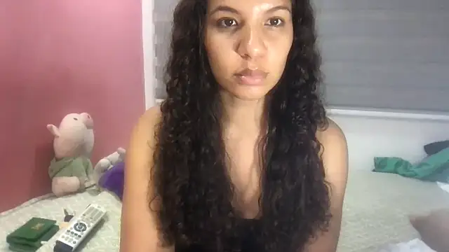 Snapshot of gatubelahot chatting on 09.24.25 gatubelahot online show from 09.24.25