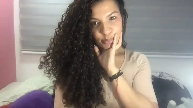 Snapshot of gatubelahot chatting on 09.28.25 gatubelahot online show from 09.28.25