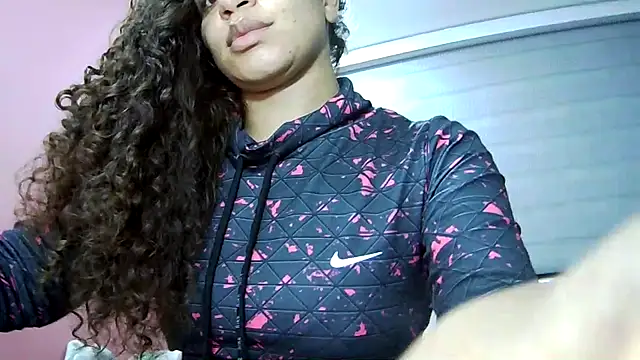 Snapshot of gatubelahot chatting on 10.30.25 gatubelahot online show from 10.30.25