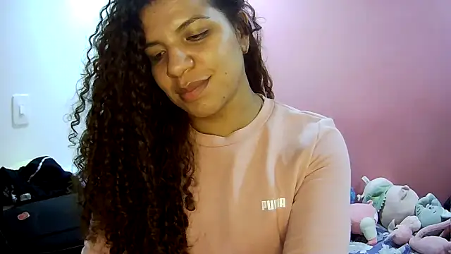 Snapshot of gatubelahot chatting on 12.21.25 gatubelahot online show from 12.21.25