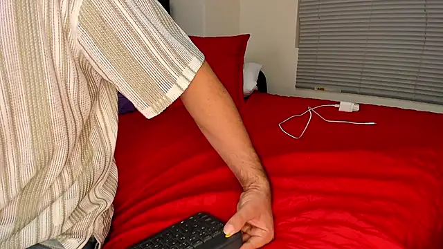 Snapshot of alexman_fuck chatting on 04.28.26 alexman fuck online show from 04.28.26