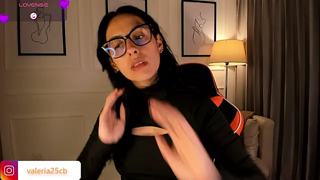 valeriia25  online show from 02.22.25