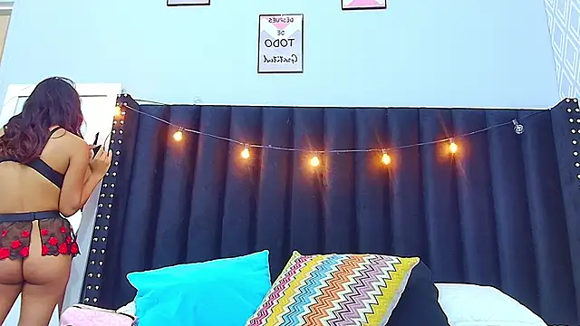 kinkylittlegirll online show from 02.12.25