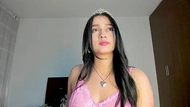 Hott Hanna online show from 10.26.25