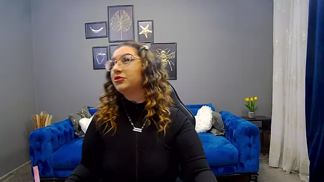 Katewalker  online show from 01.28.25