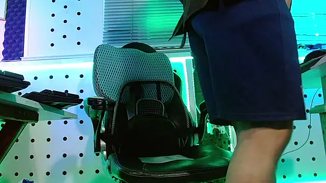 Darko0717 online show from 09.17.25