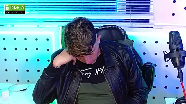 Darko0717 online show from 10.17.25