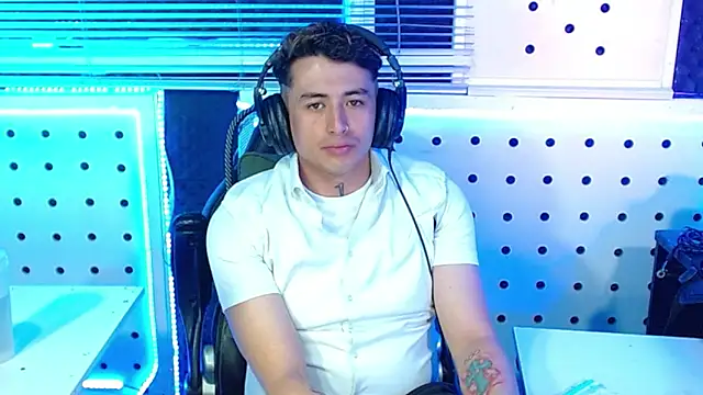 Darko0717 online show from 11.13.25