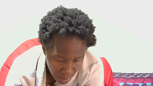 sluttylaura21 online show from 09.30.25