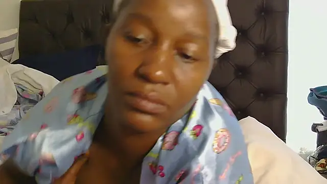 sluttylaura21 online show from 02.02.26