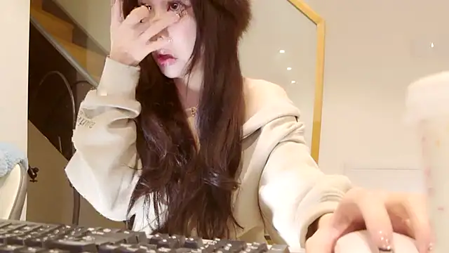 Snapshot of Serena-AU chatting on 01.15.25 Serena-AU online show from 01.15.25