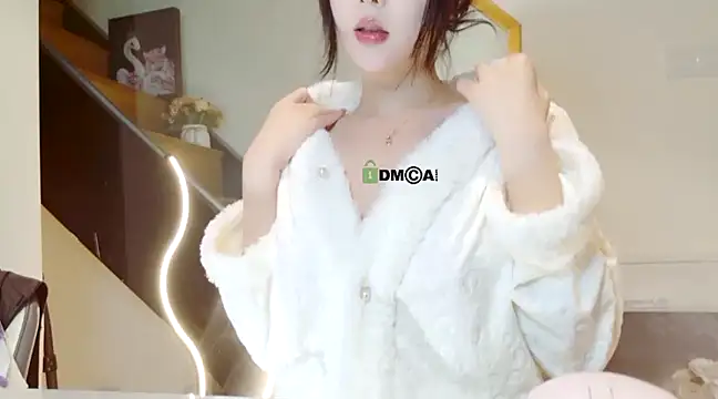 Snapshot of Serena-AU chatting on 03.05.25 Serena-AU online show from 03.05.25