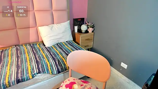 Snapshot of samanthaanderson_ chatting on 01.22.25 samanthaanderson online show from 01.22.25