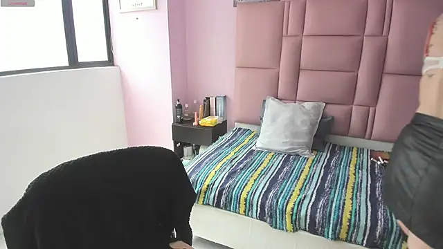 Snapshot of samanthaanderson_ chatting on 02.15.25 samanthaanderson online show from 02.15.25