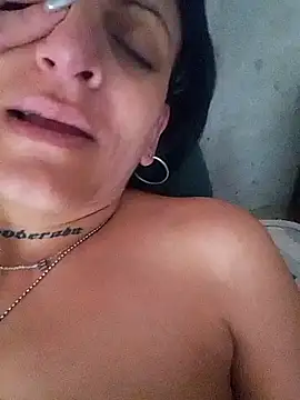 Snapshot of estefyzapata chatting on 01.13.26 estefyzapata online show from 01.13.26