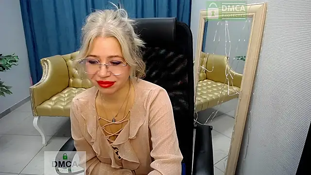 Dear Eva1 online show from 11.18.25